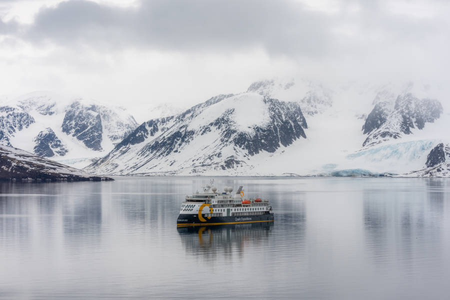 Svalbard in Spring: Sea Ice, Pristine Snow and Wildlife