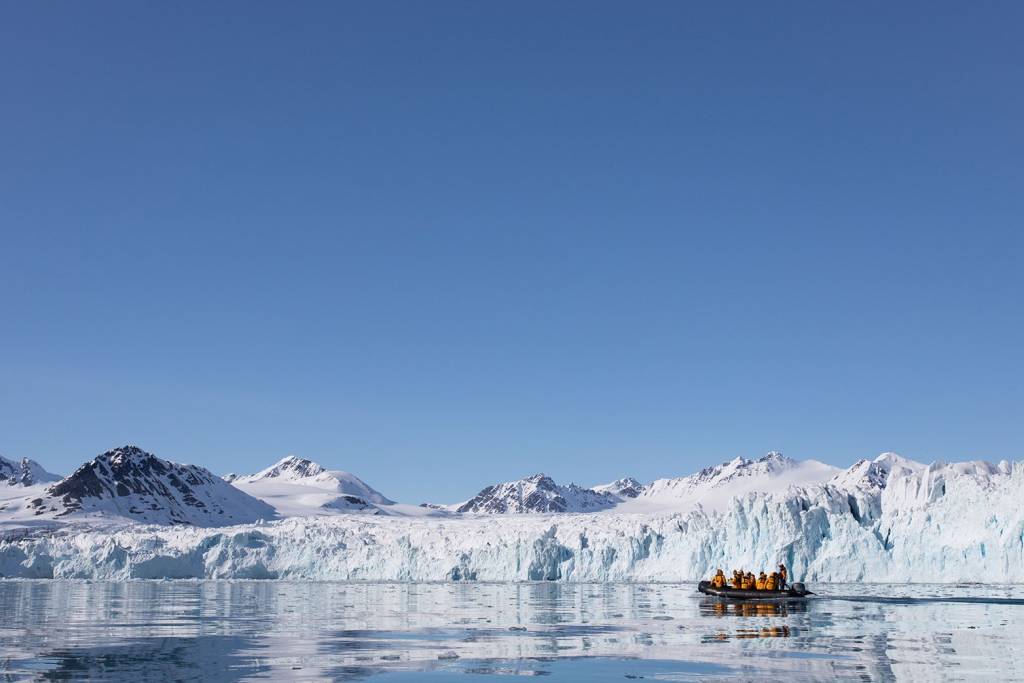 How to choose between the Arctic and Antarctic for your Polar Voyage