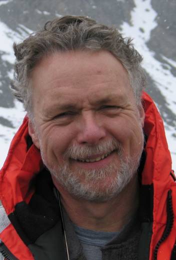 Headshot of Ross MacPhee, photo by Flemming.