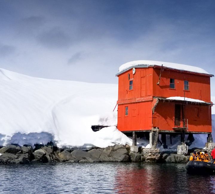 Snow Hill to the Peninsula: Shackleton’s Emperors