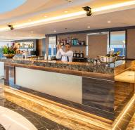 Observation lounge bar