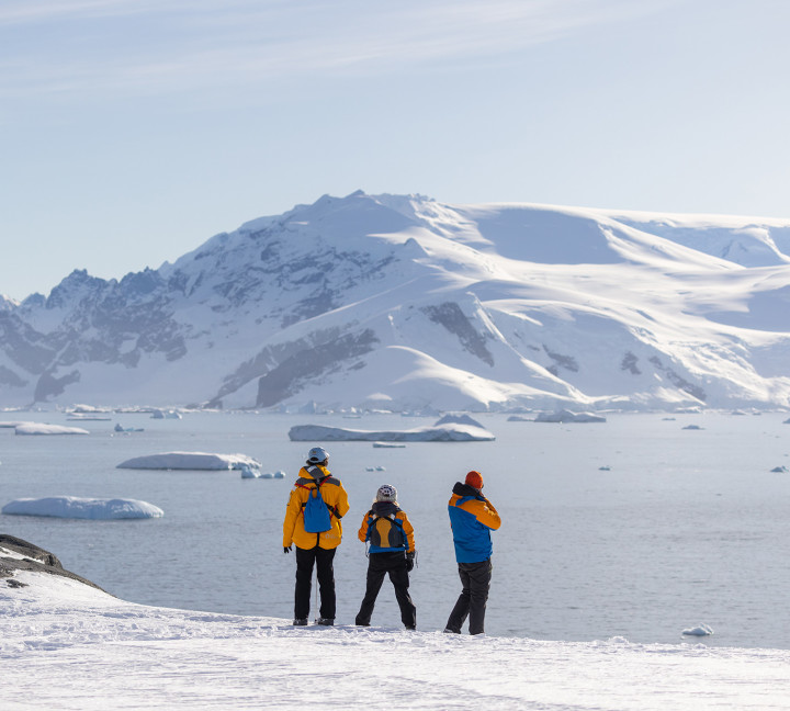 Antarctic Peninsula: Crossing the Circle