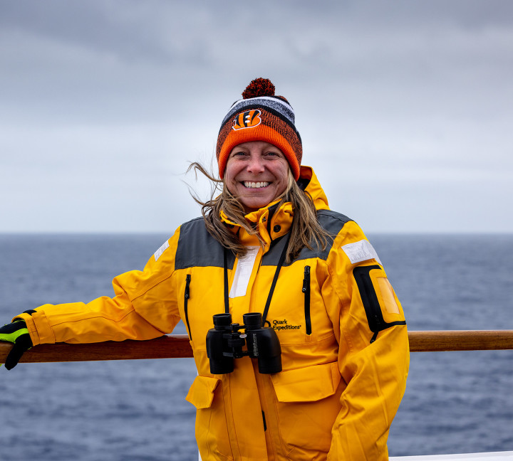 Antarctica by Helicopter: Crossing the Circle and the Peninsula